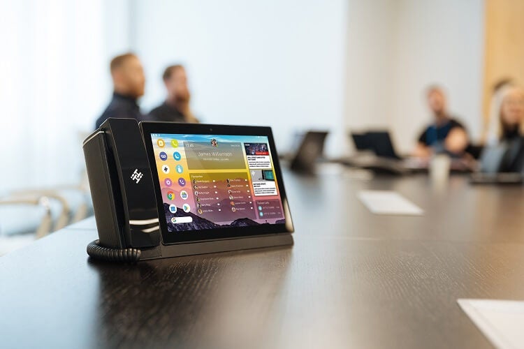 HiHi2 system in meeting room
