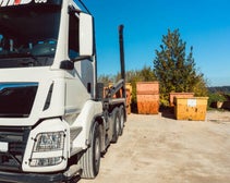 Commercial waste truck